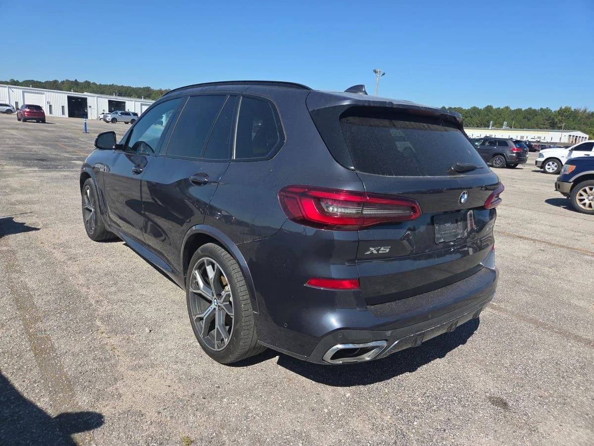 2019 BMW X5 xDrive50i — photo 3