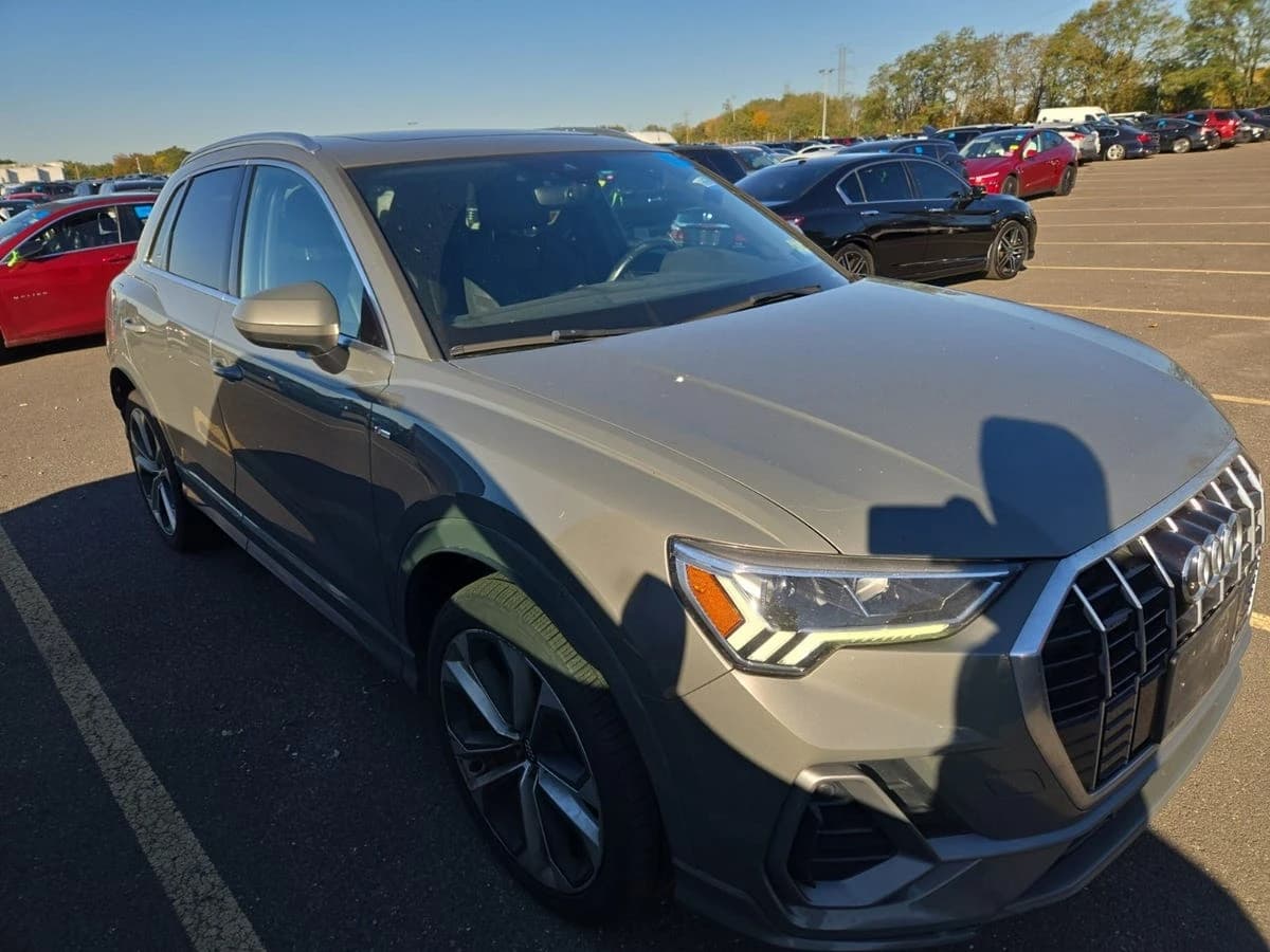 2019 Audi Q3 S line Premium Plus — photo 6