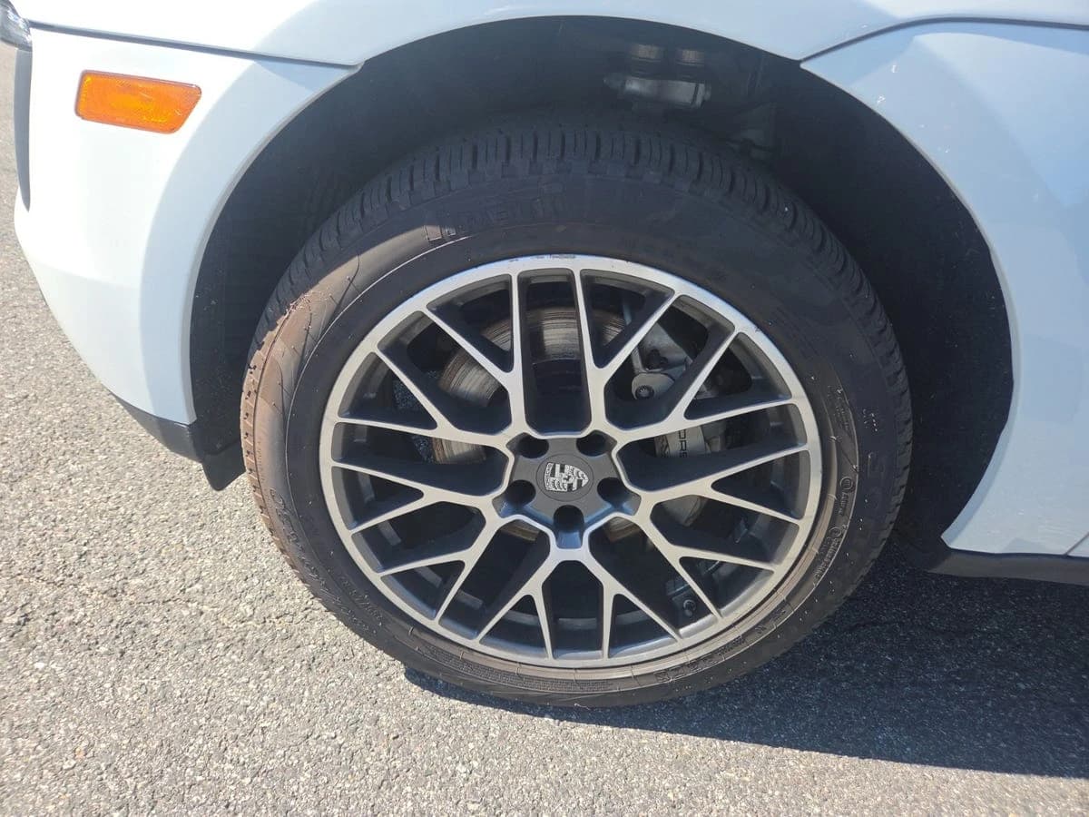 2018 Porsche Macan S — photo 2
