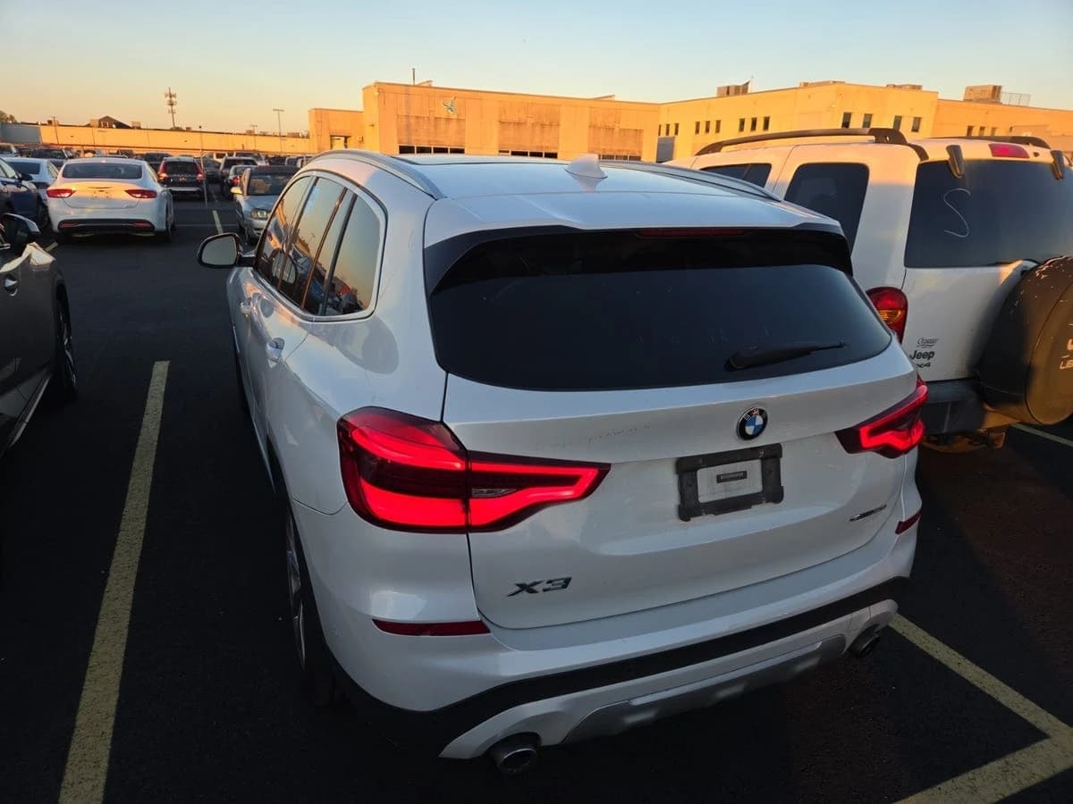 2019 BMW X3 sDrive30i — photo 3