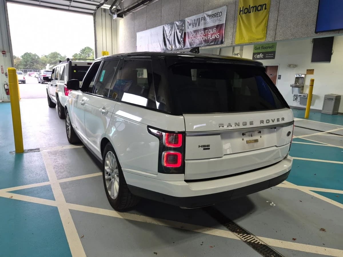 2020 Land Rover Range Rover HSE — photo 3
