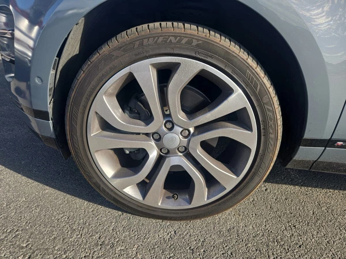 2020 Land Rover Range Rover Evoque First Edition — photo 2