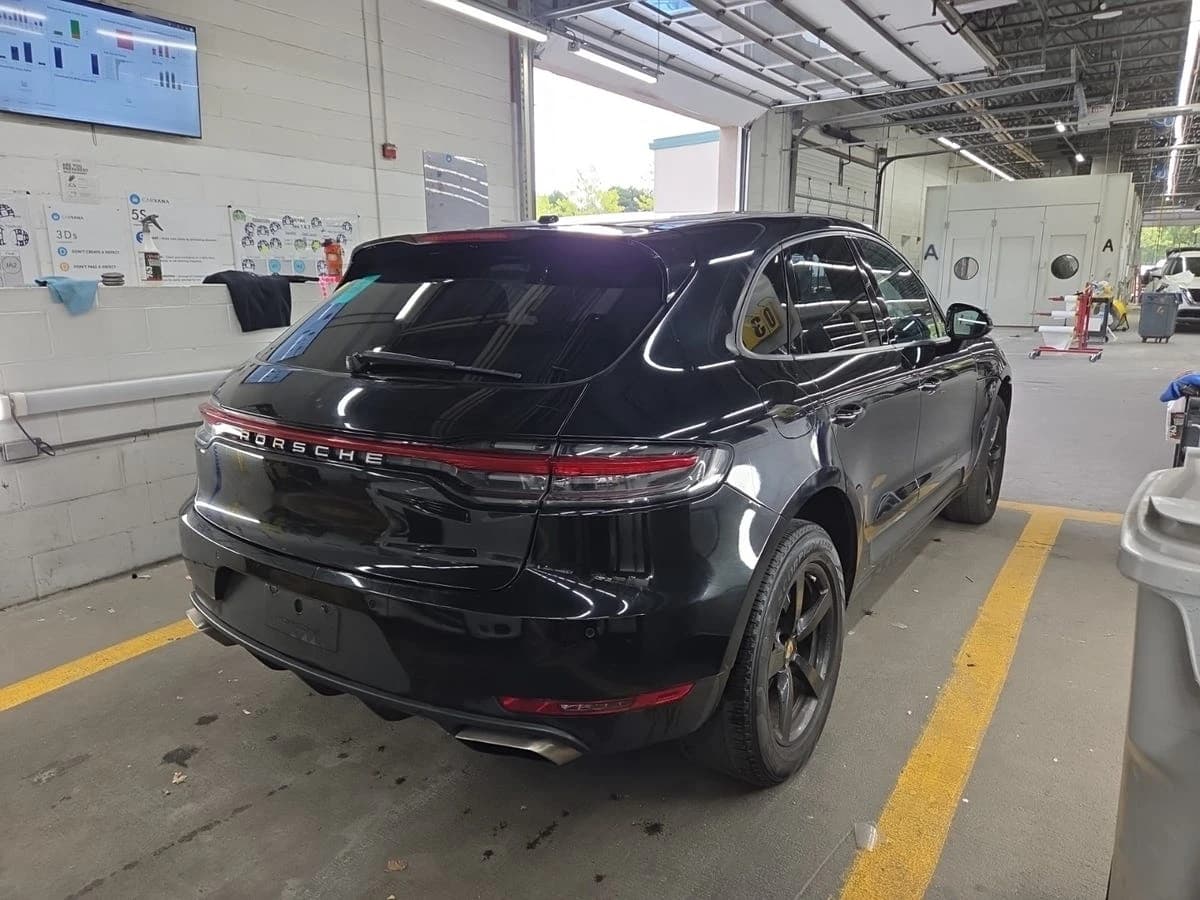 2020 Porsche Macan Base — photo 6