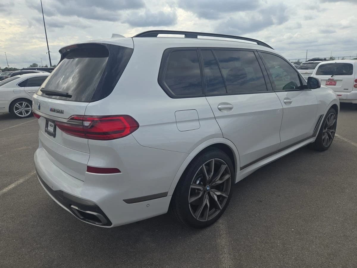 2020 BMW X7 M50i — photo 5