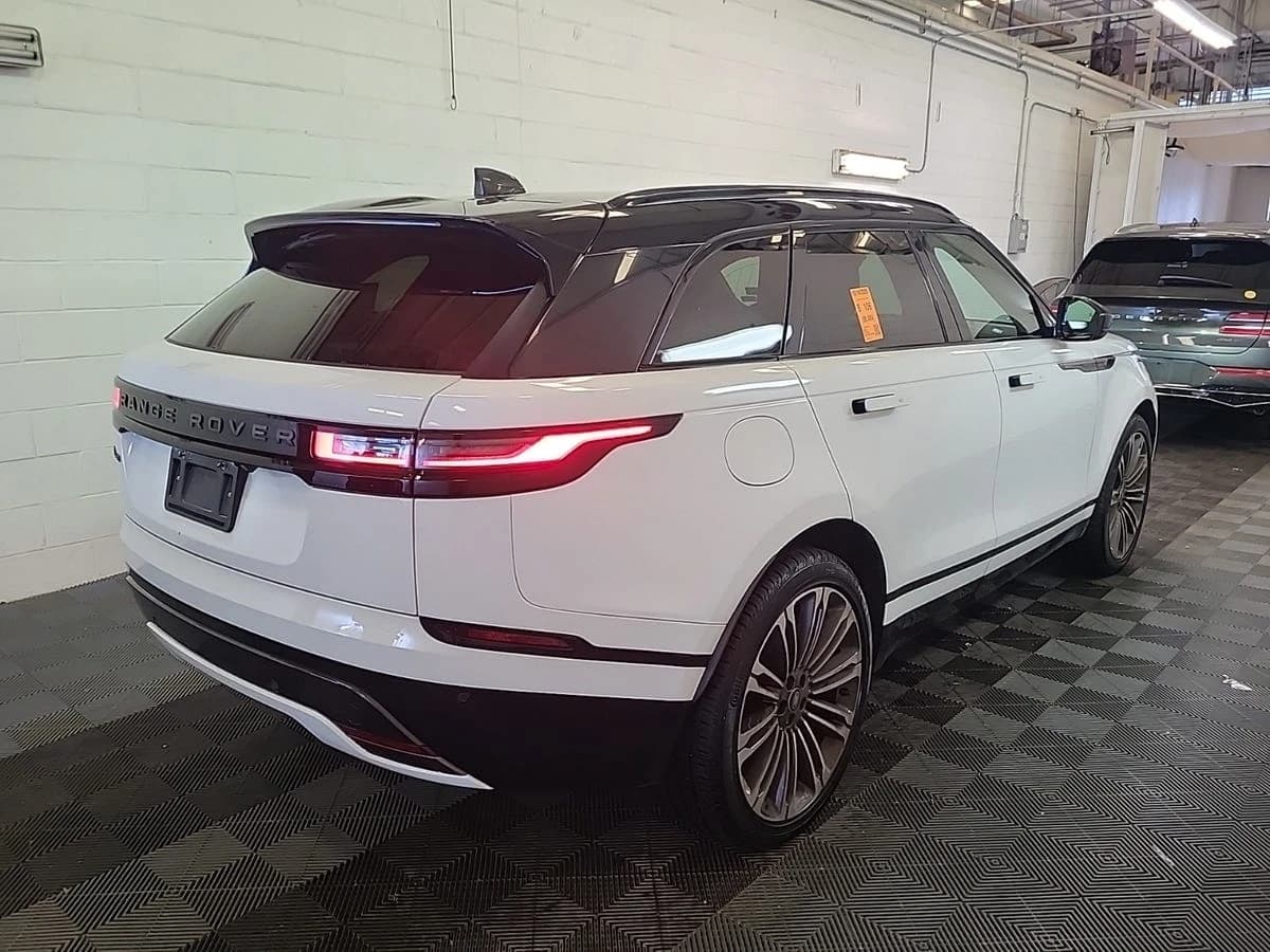 2024 Land Rover Range Rover Velar Dynamic SE — photo 6
