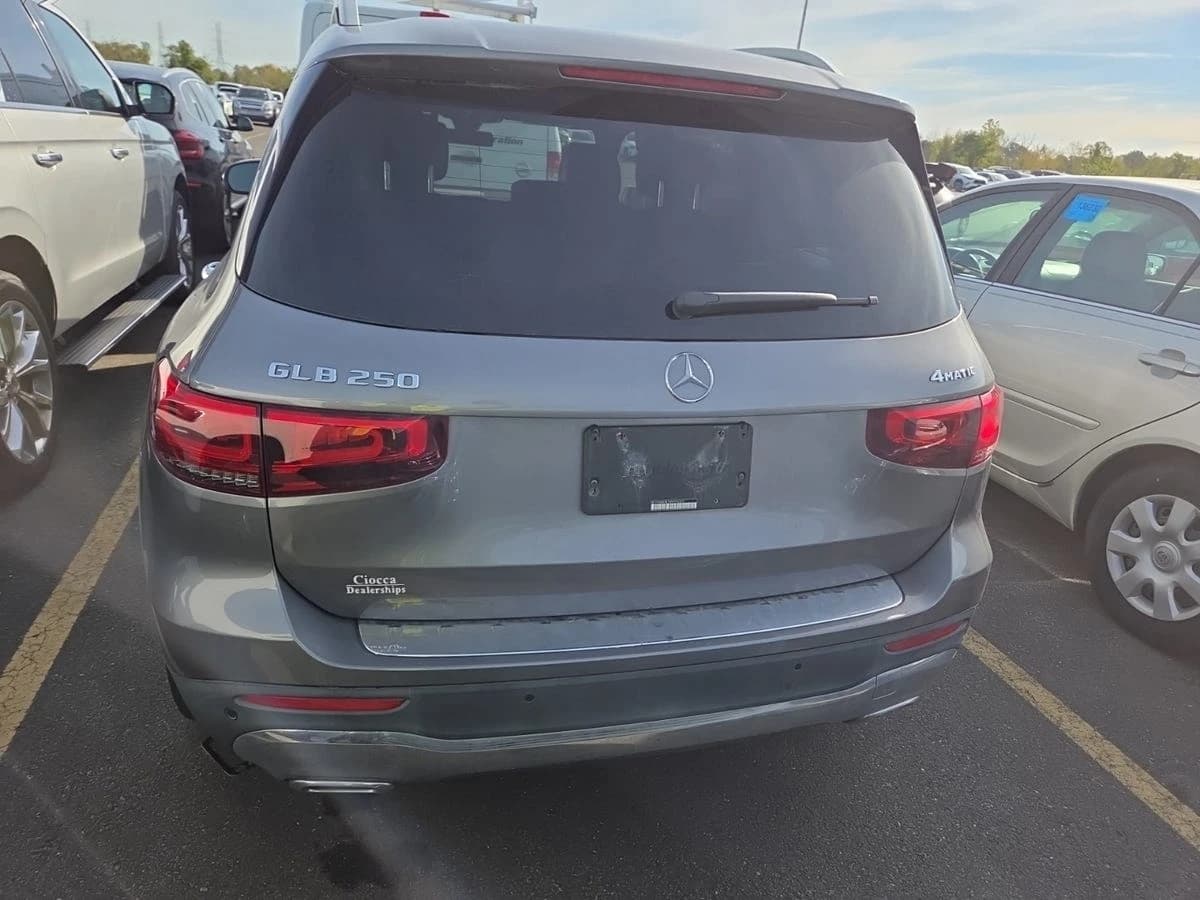 2021 Mercedes-Benz GLB 250 Glb 250 4matic — photo 4