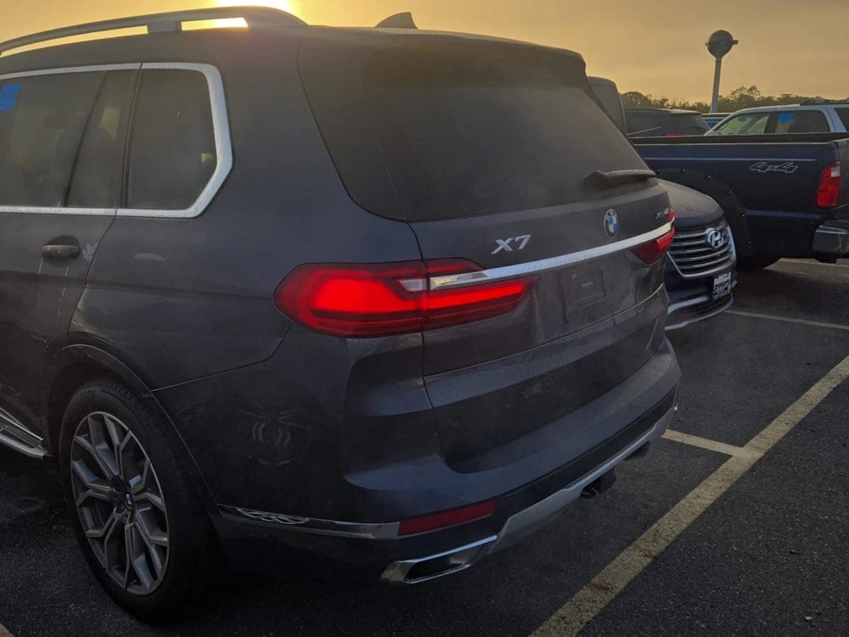 2019 BMW X7 xDrive40i — photo 4