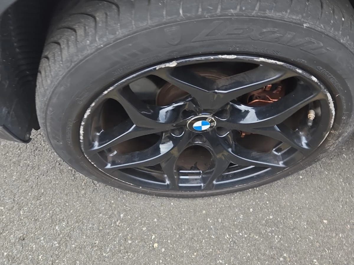 2018 BMW X6 xDrive50i — photo 2
