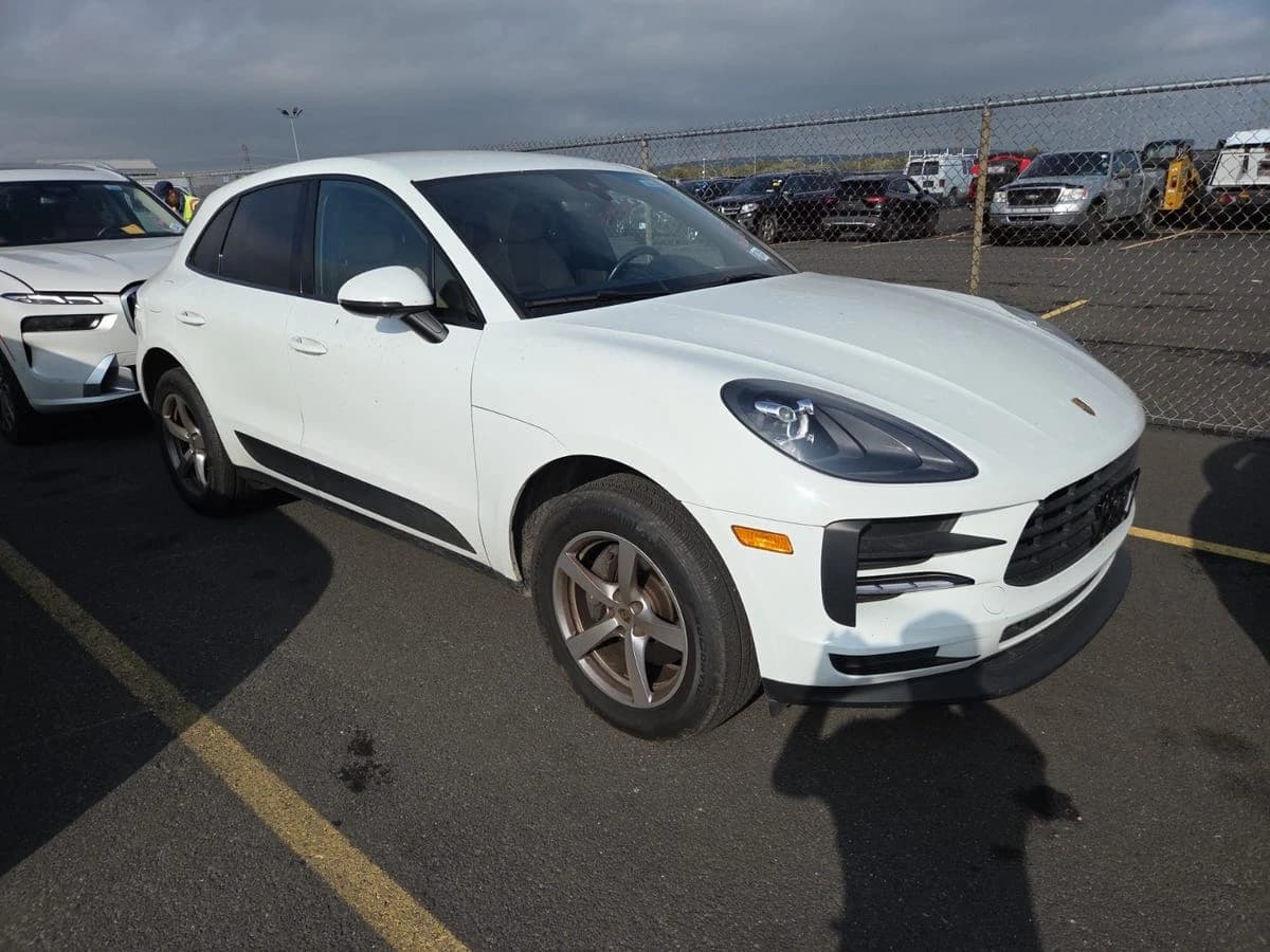 2020 Porsche Macan 2.0L H-4 DI T/C Macan Base 4D SAV 4D — photo 6