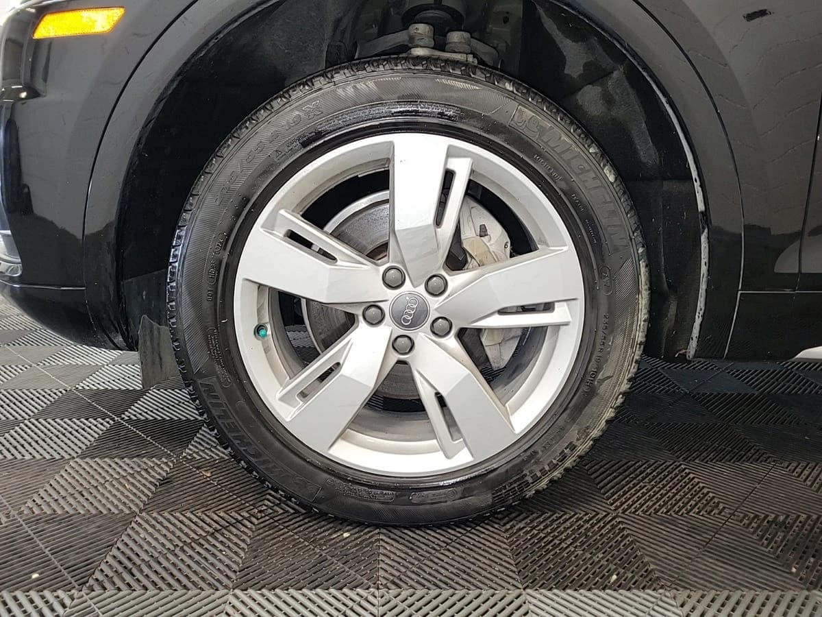 2018 Audi Q5 Tech Premium Plus — photo 2