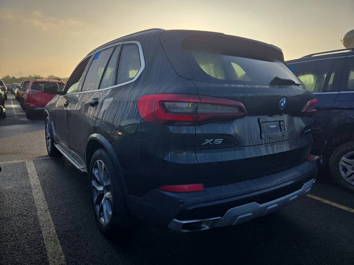 2023 BMW X5 PHEV xDrive45e — photo 3
