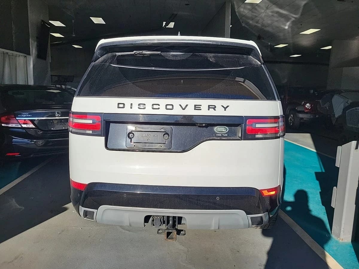 2018 Land Rover Discovery HSE Luxury — photo 4