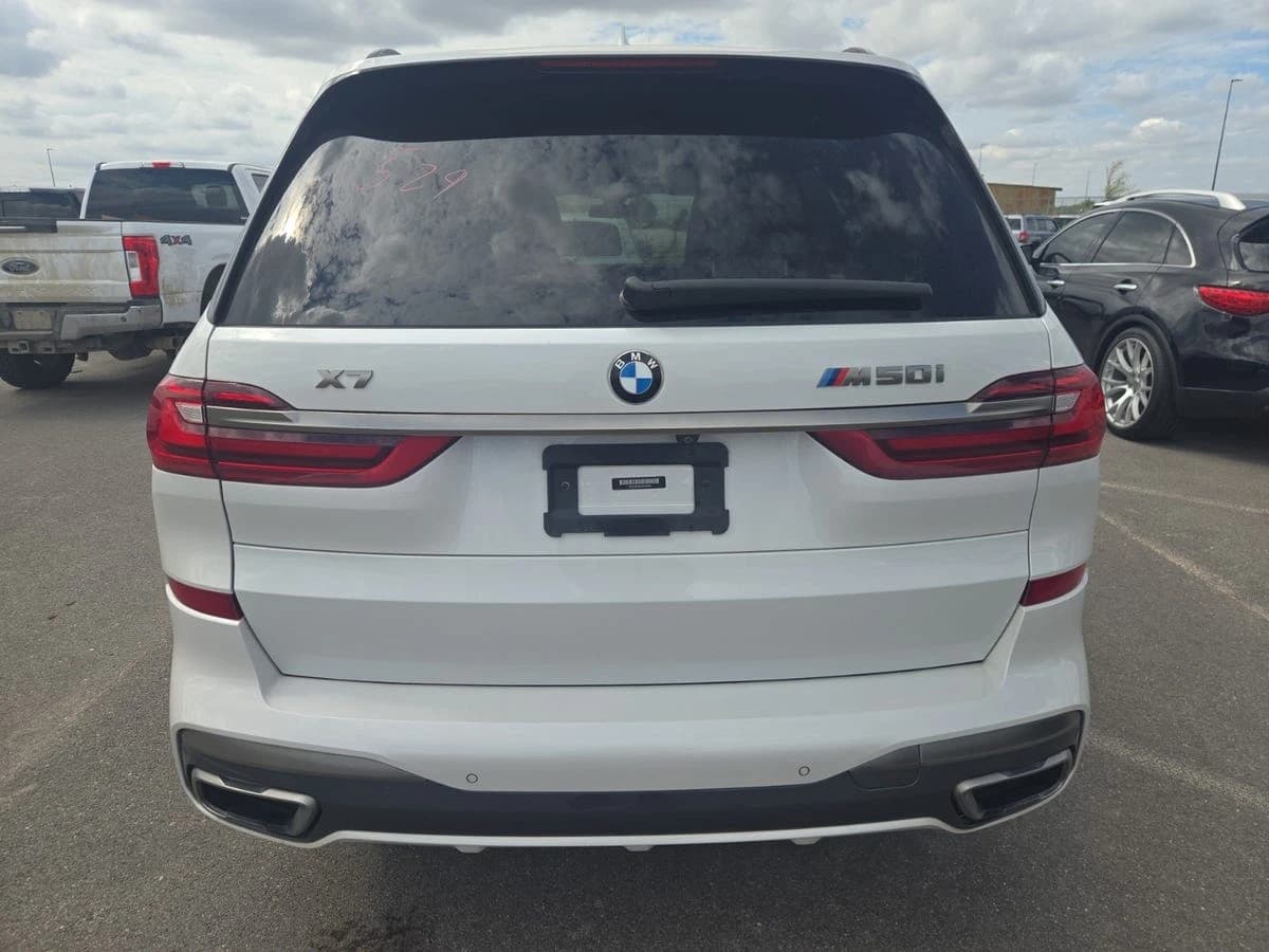 2020 BMW X7 M50i — photo 4