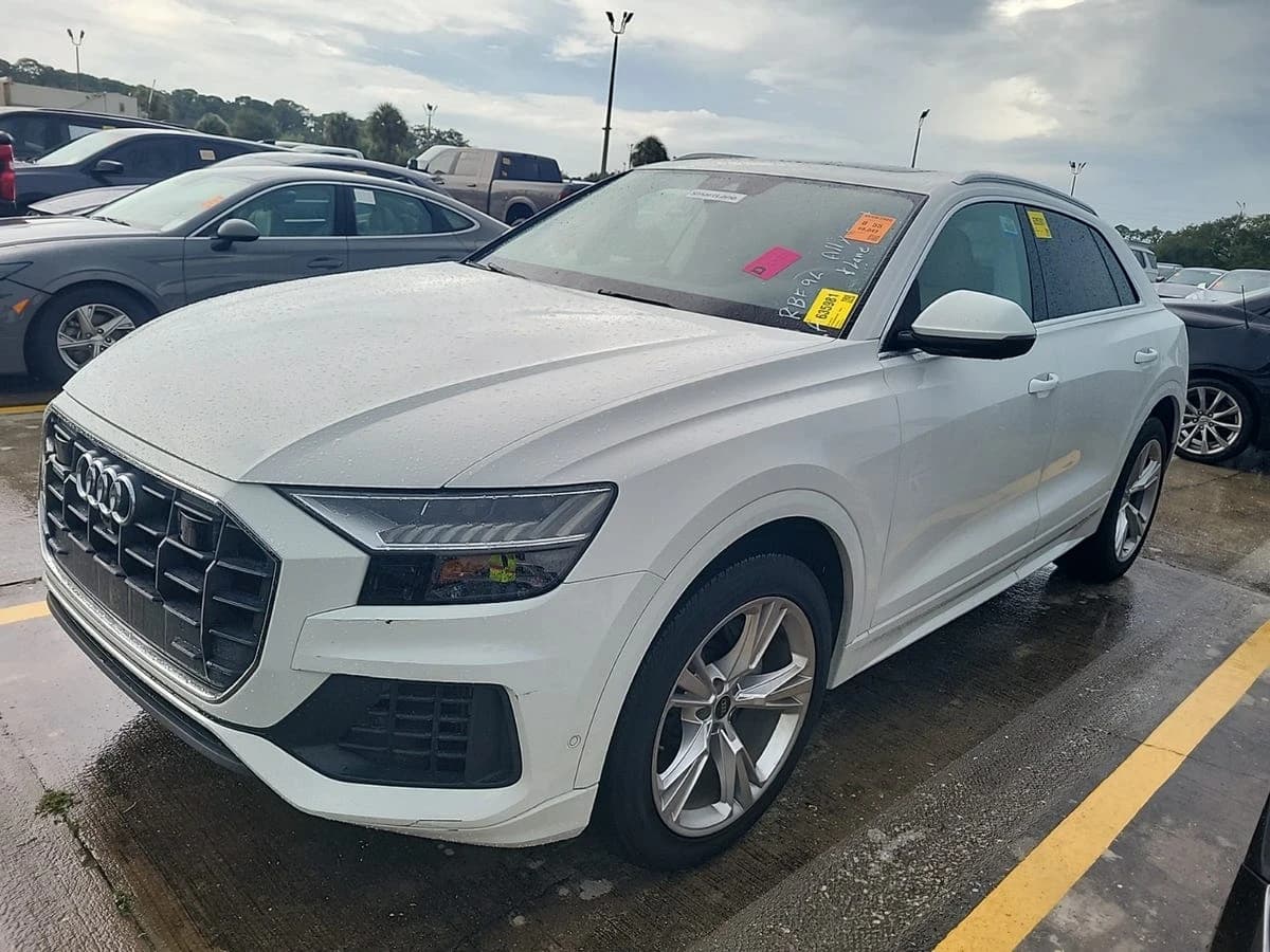 2021 Audi Q8 Premium Plus — photo 1
