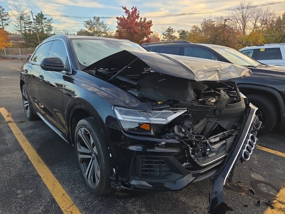 2019 Audi Q8 Premium Plus — photo 6