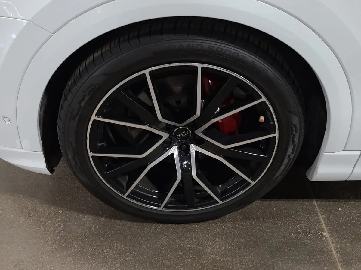 2020 Audi Q8 Prestige — photo 2
