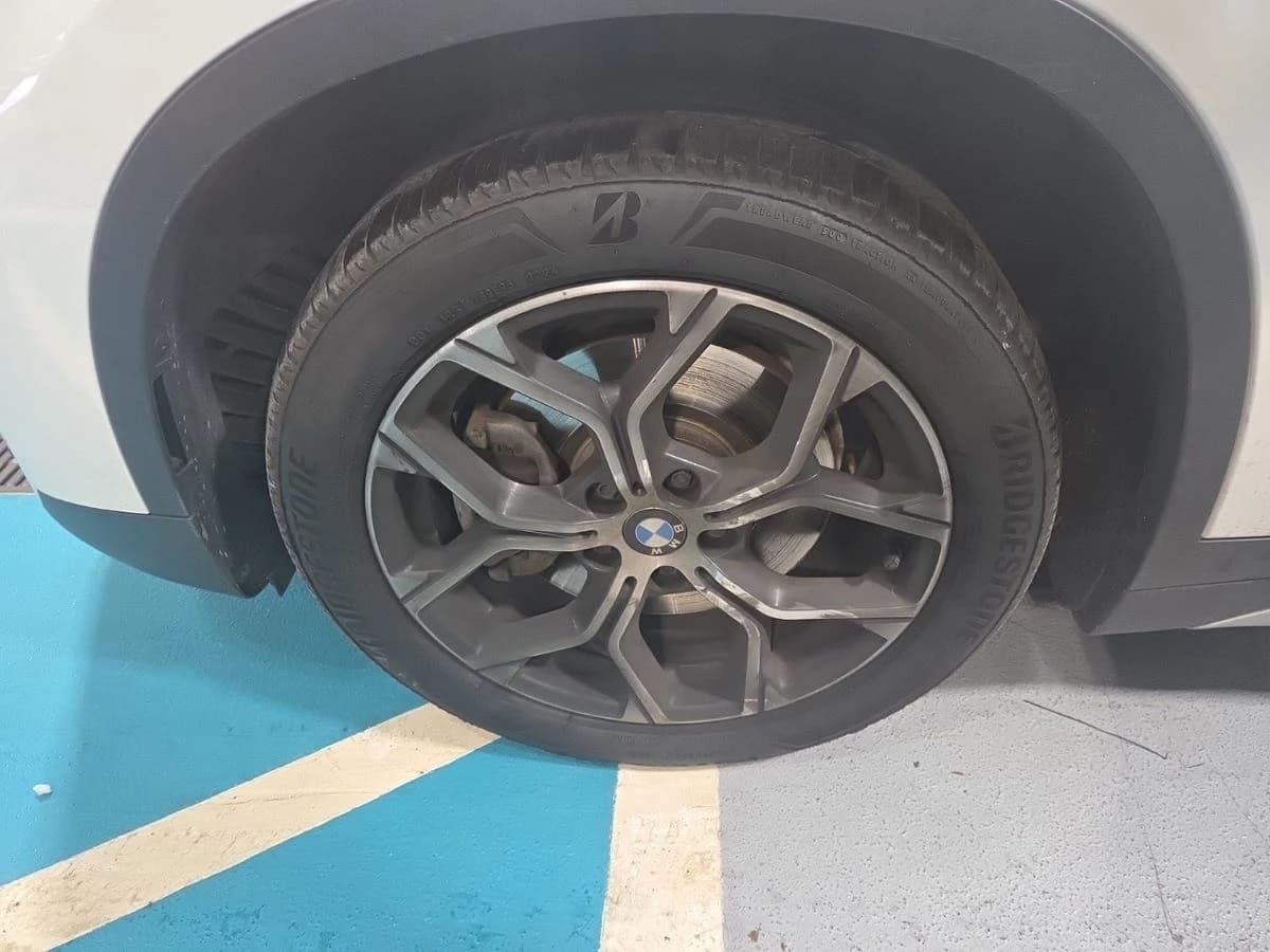 2020 BMW X1 xDrive28i — photo 2
