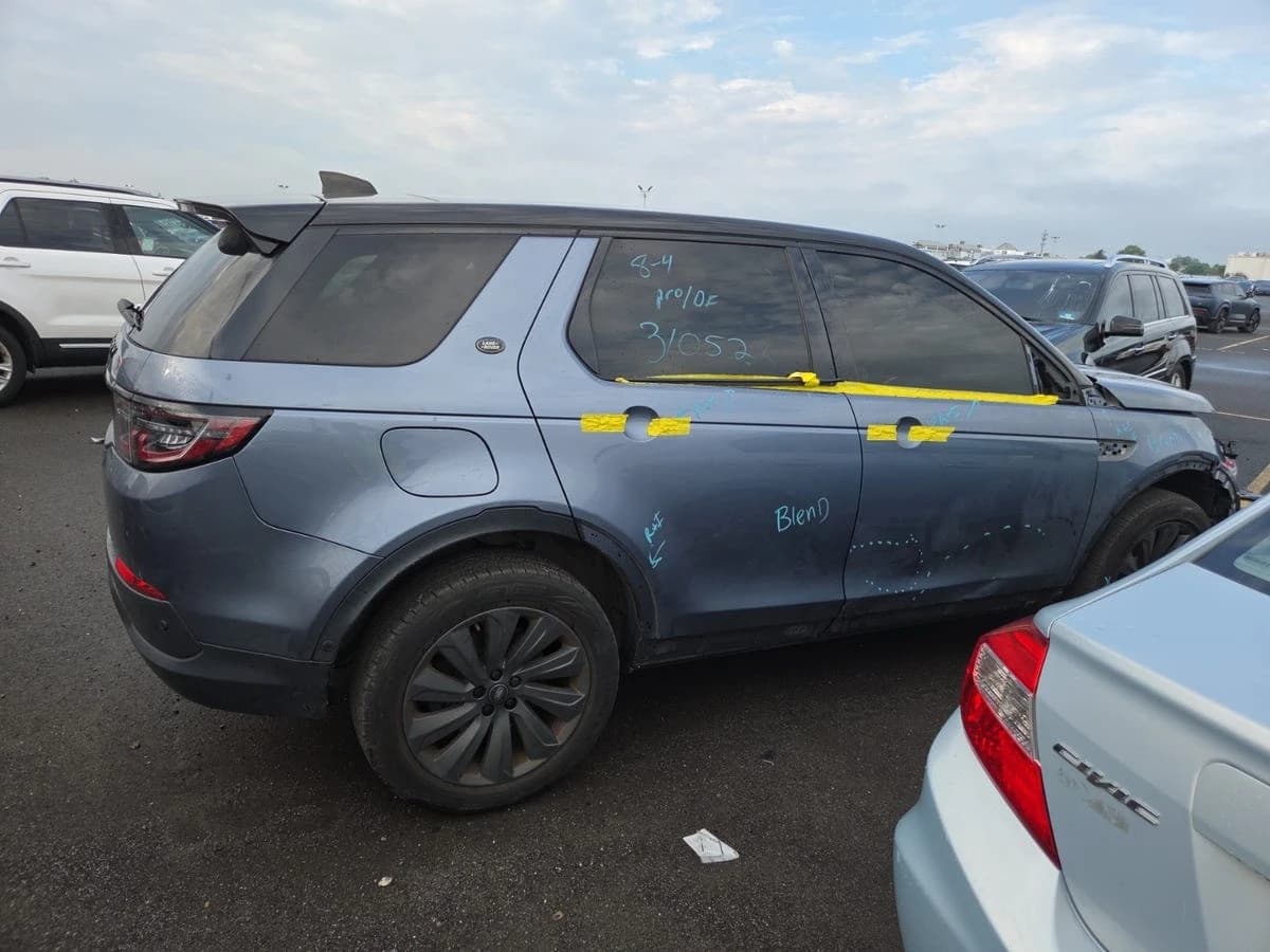 2021 Land Rover Discovery Sport S — photo 5