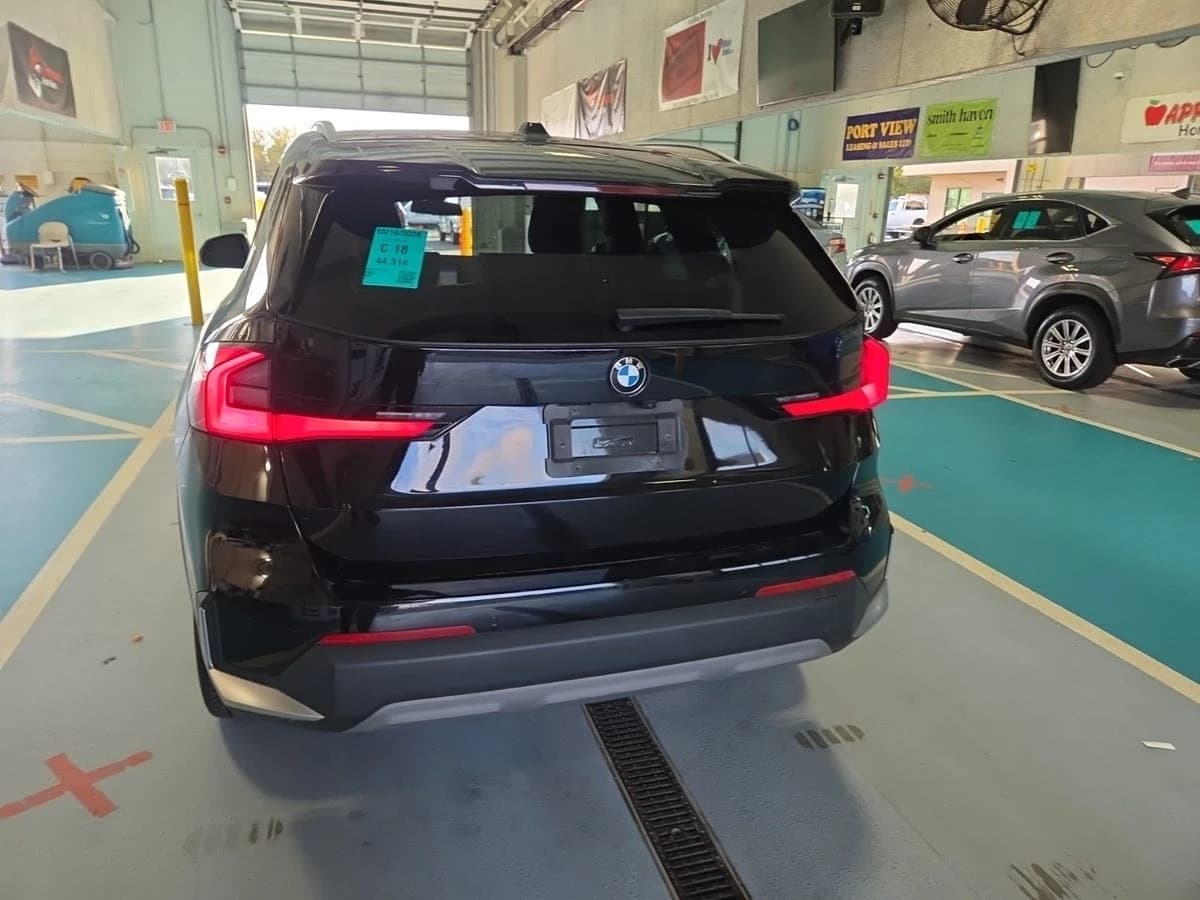 2023 BMW X1 xDrive28i — photo 4