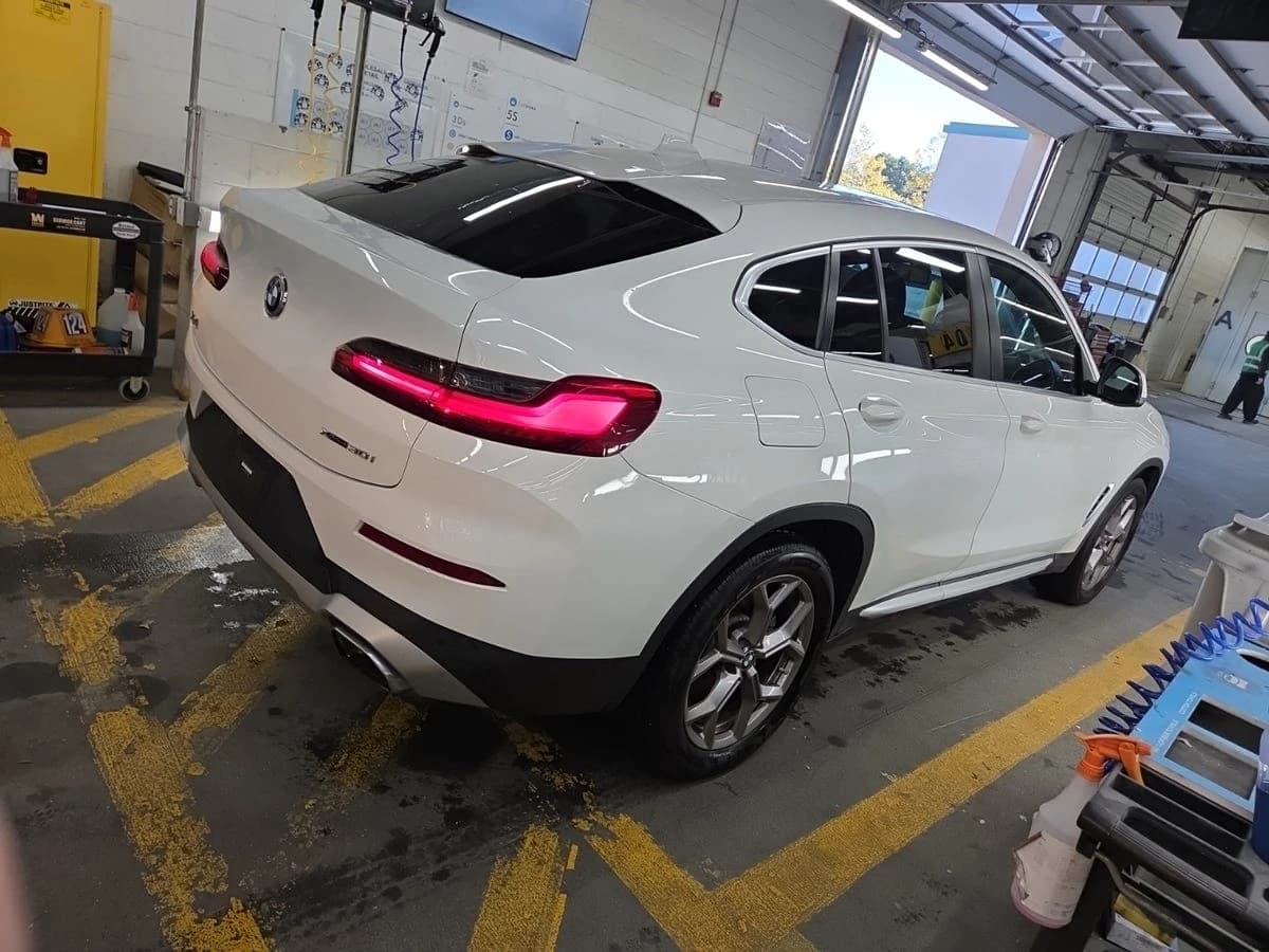 2022 BMW X4 xDrive30i — photo 6