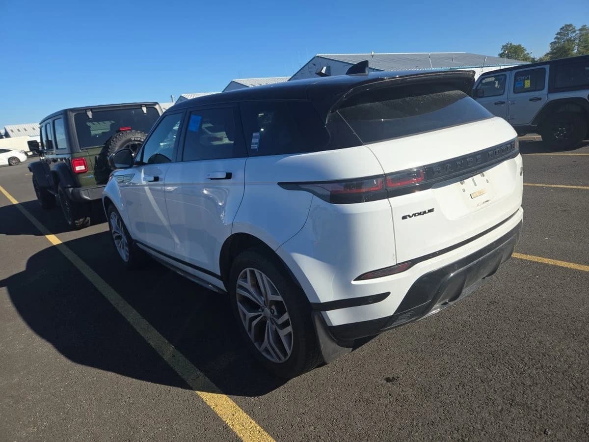 2023 Land Rover Range Rover Evoque R-Dynamic S — photo 3