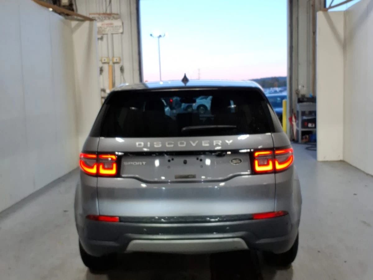 2023 Land Rover Discovery Sport S — photo 5