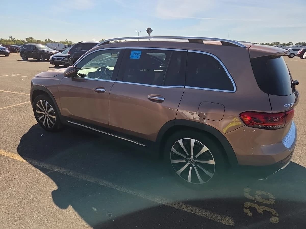 2023 Mercedes-Benz GLB 250 GLB 250 — photo 3