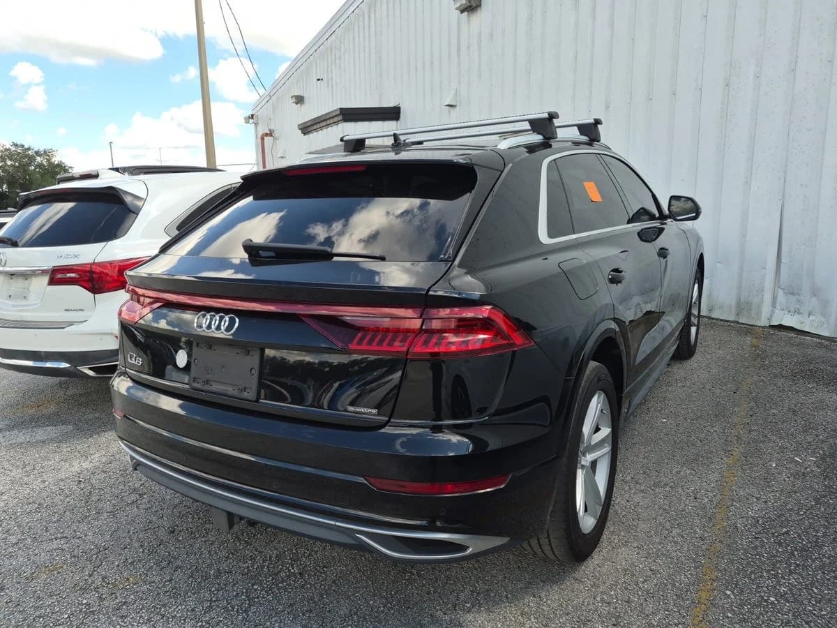 2019 Audi Q8 Premium — photo 5
