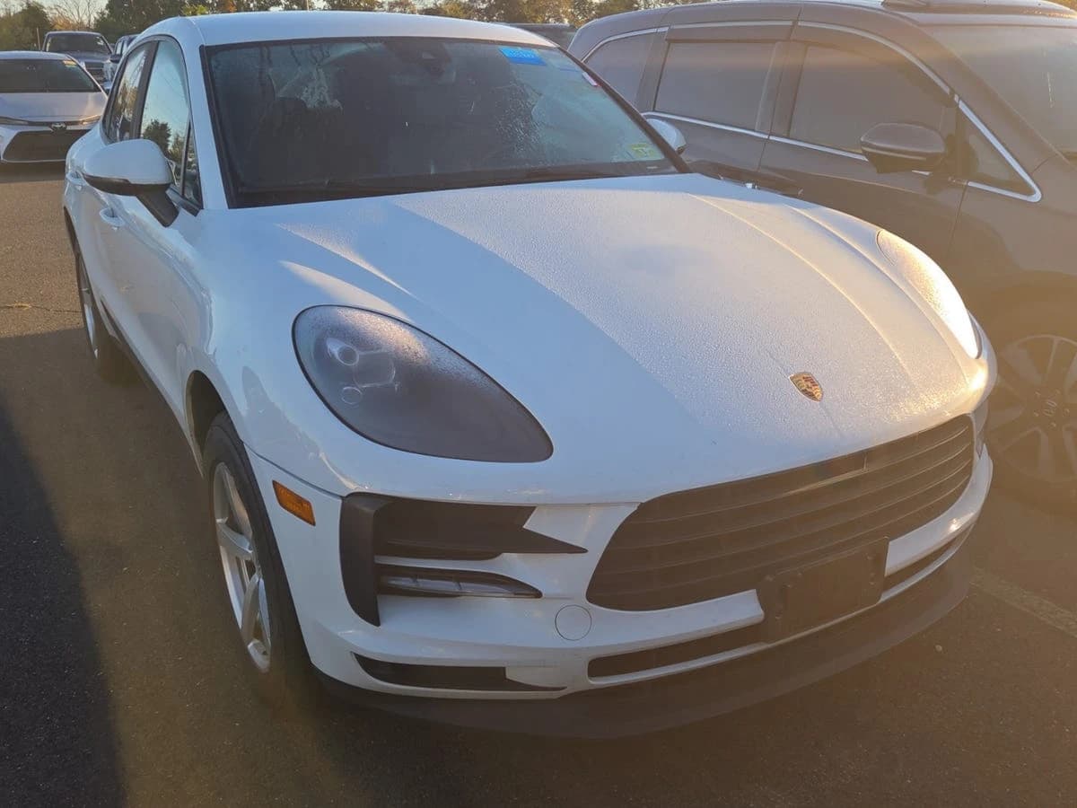 2019 Porsche Macan 2.0L H-4 DI T/C D — photo 6