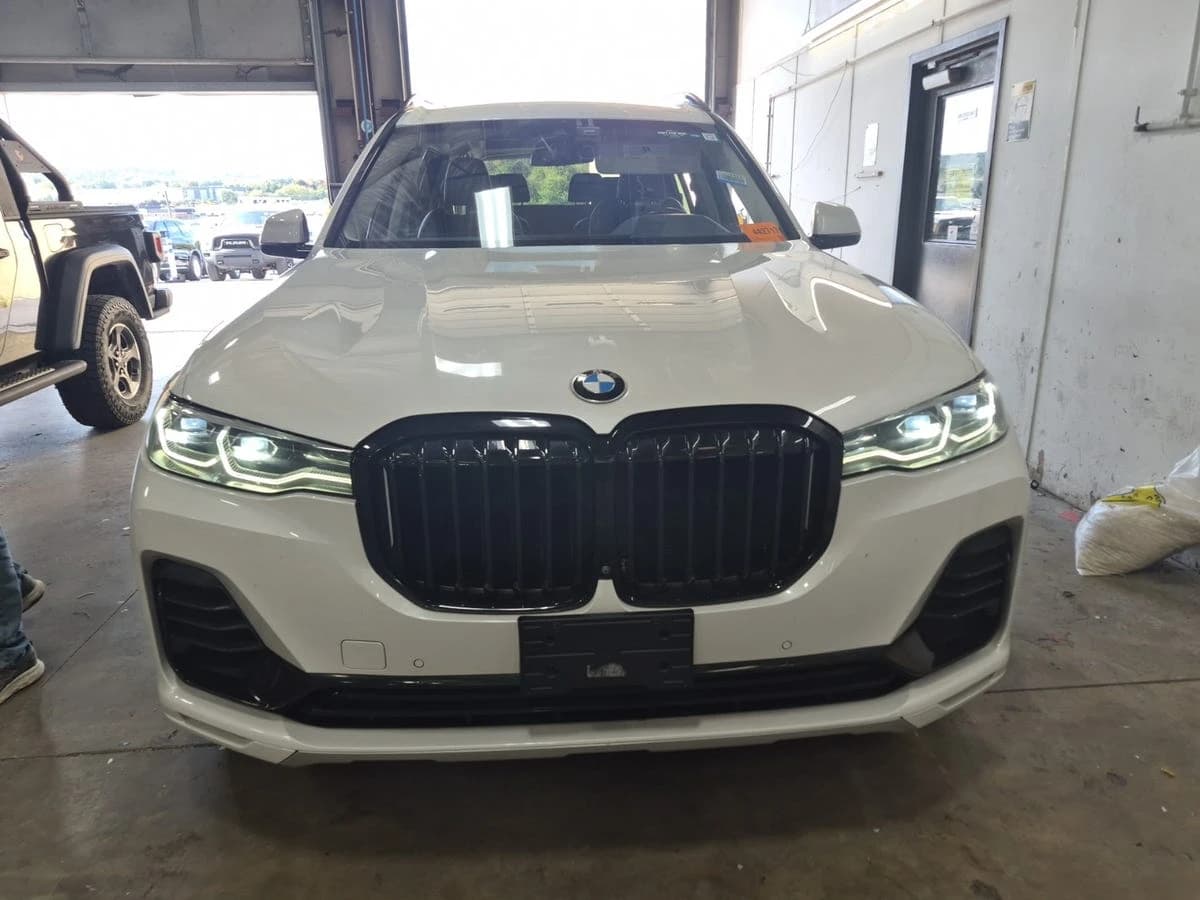 2020 BMW X7 xDrive40i — photo 7