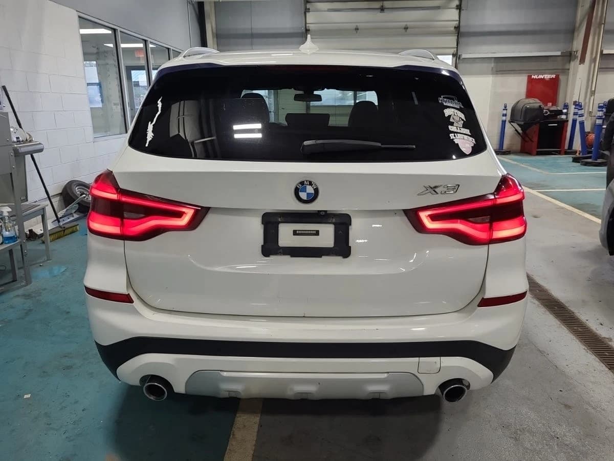 2018 BMW X3 xDrive30i — photo 4