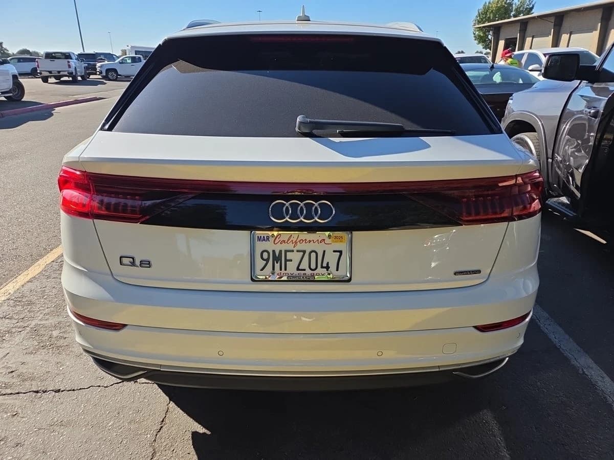 2019 Audi Q8 Premium — photo 4