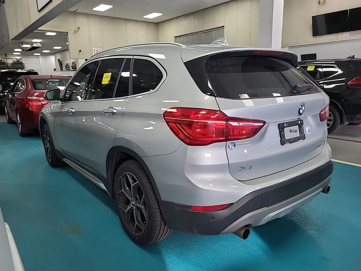 2019 BMW X1 xDrive28i — photo 3