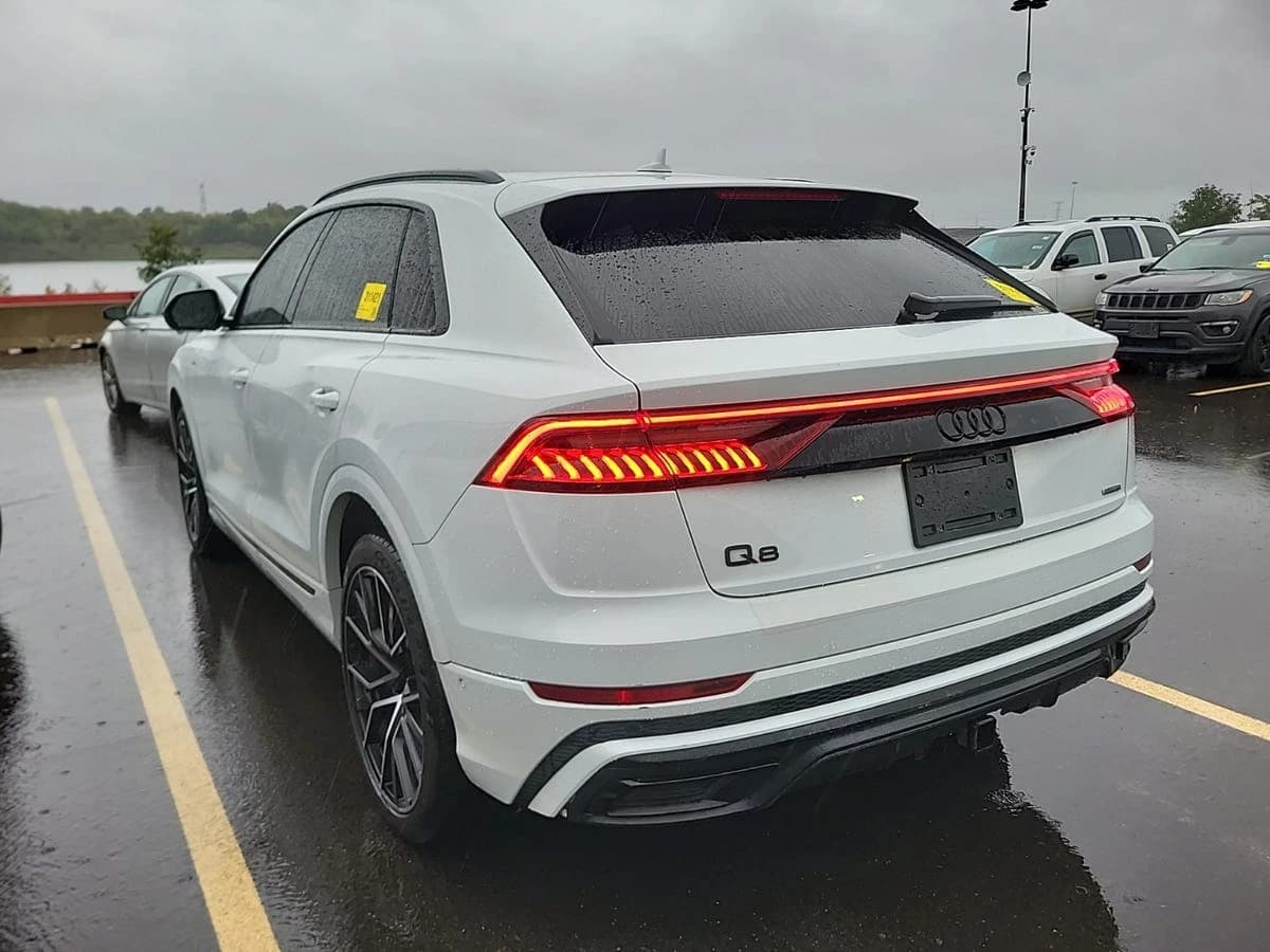 2021 Audi Q8 Prestige — photo 3