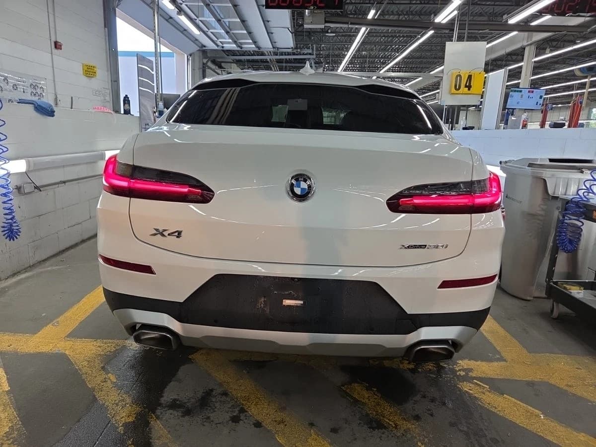 2022 BMW X4 xDrive30i — photo 5