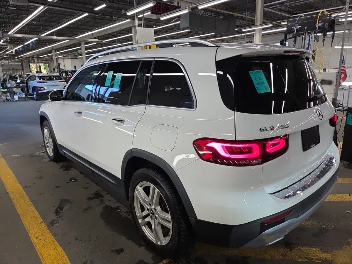 2023 Mercedes-Benz GLB 250 GLB 250 — photo 3