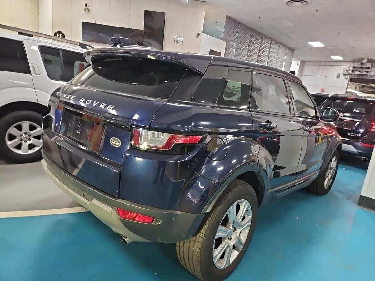 2018 Land Rover Range Rover Evoque SE — photo 5