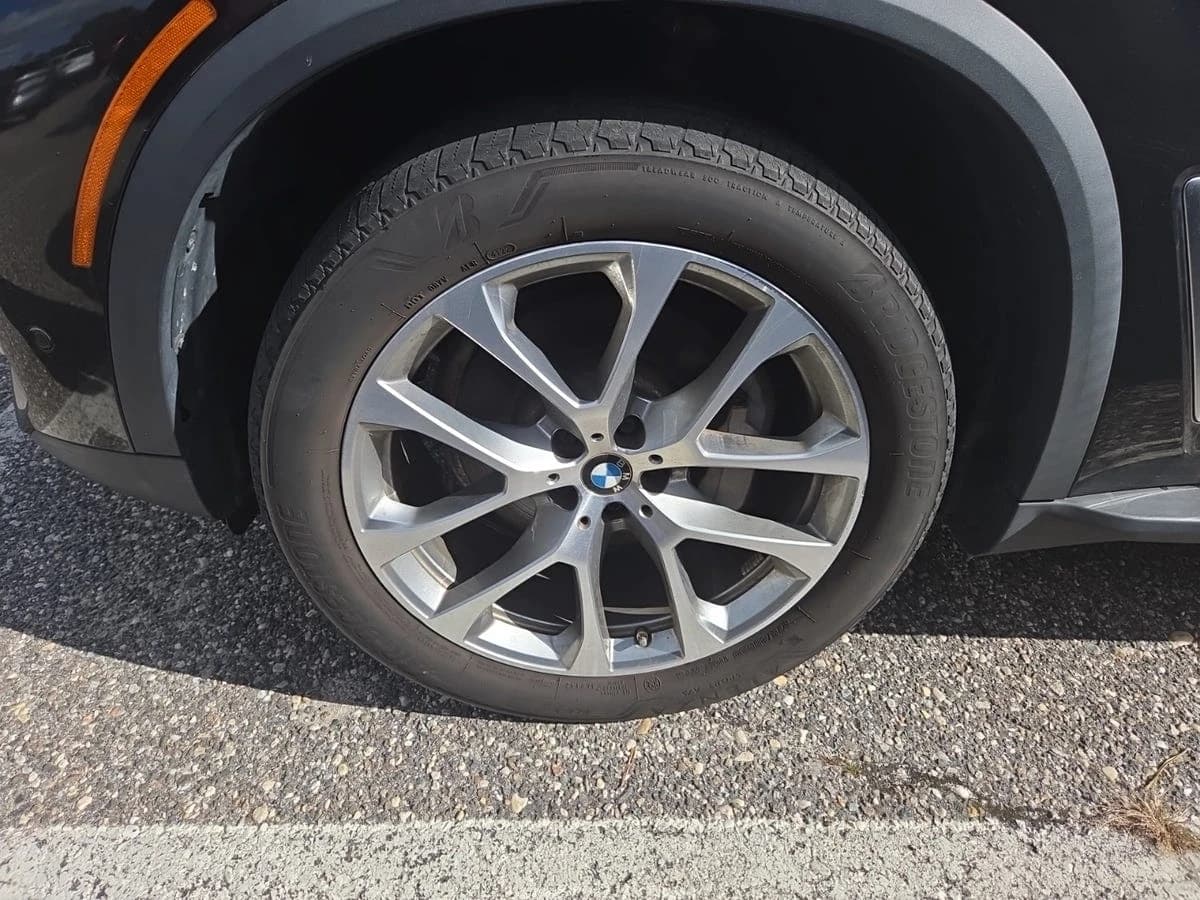 2023 BMW X5 xDrive40i — photo 2