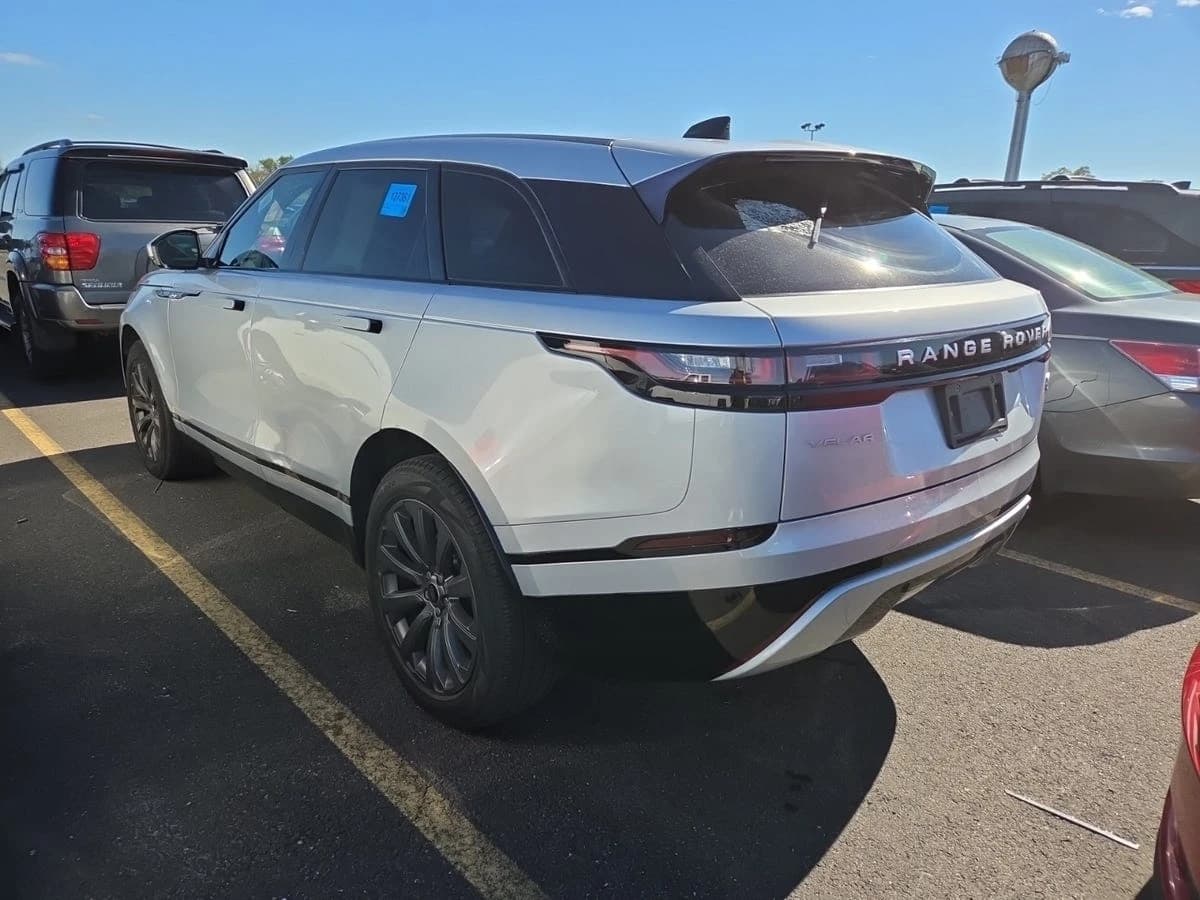 2023 Land Rover Range Rover Velar S — photo 3