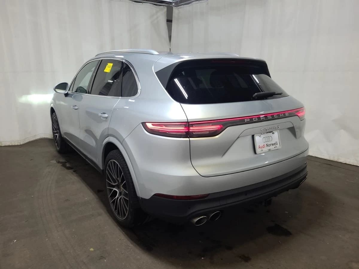 2019 Porsche Cayenne S — photo 3