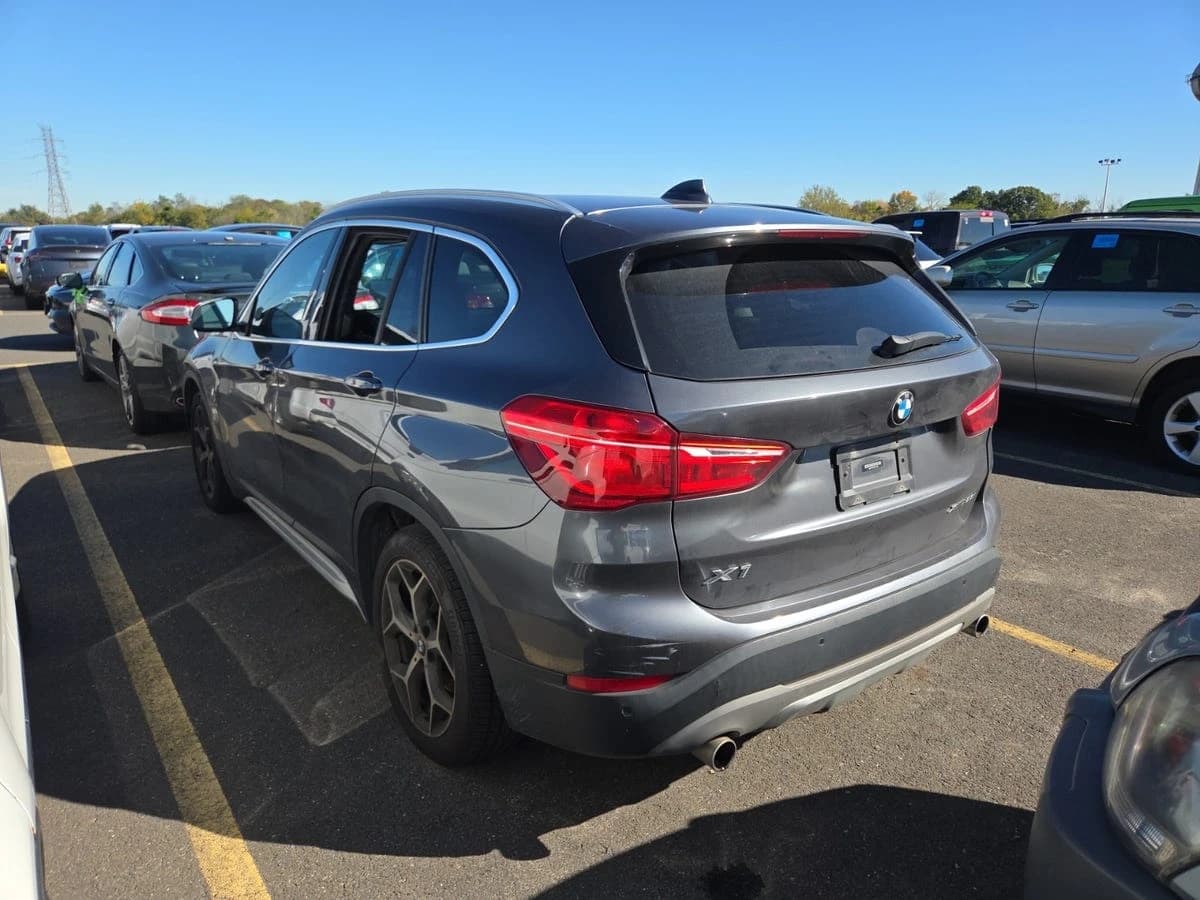 2019 BMW X1 xDrive28i — photo 3