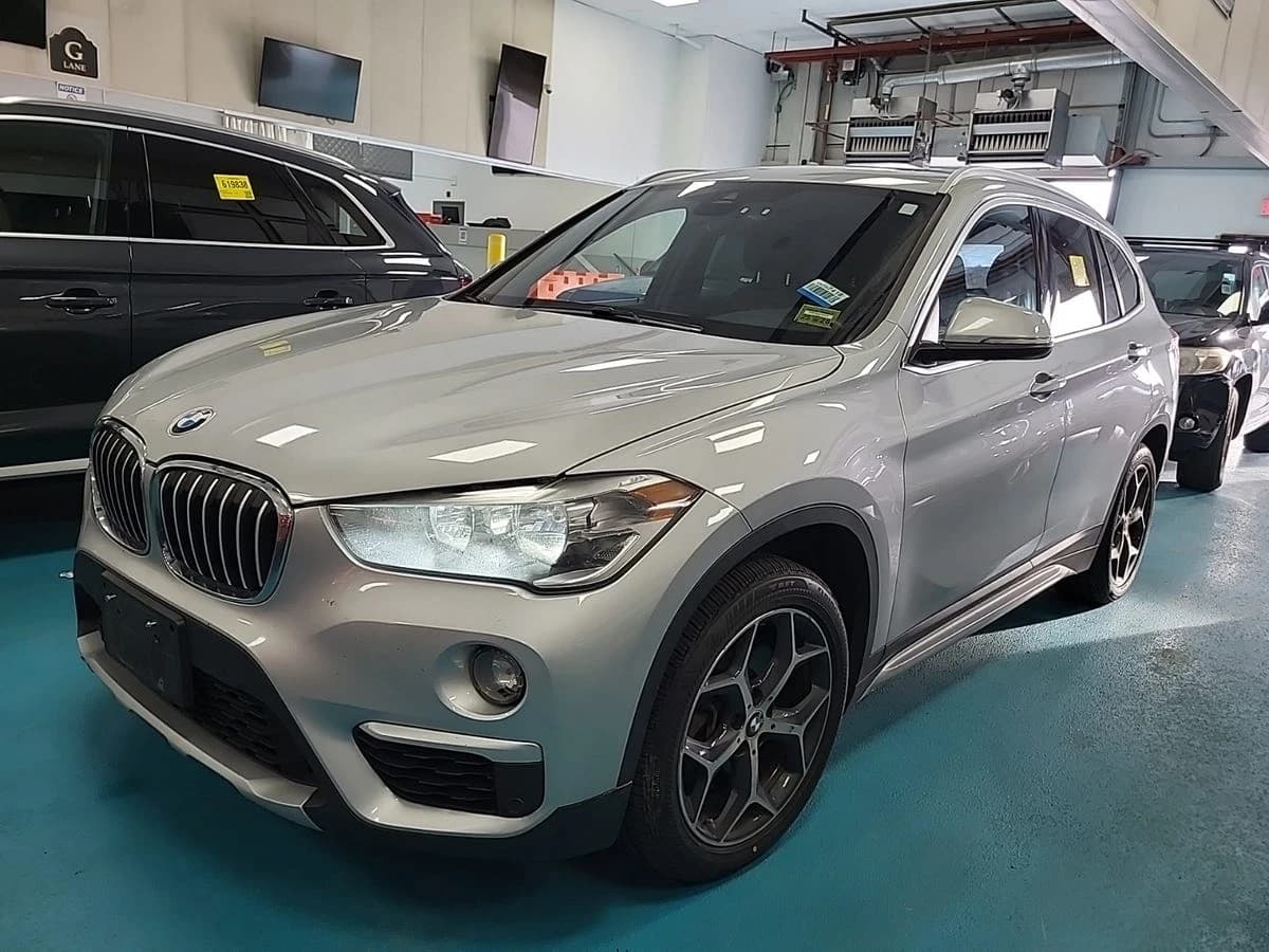 2019 BMW X1 xDrive28i — photo 1