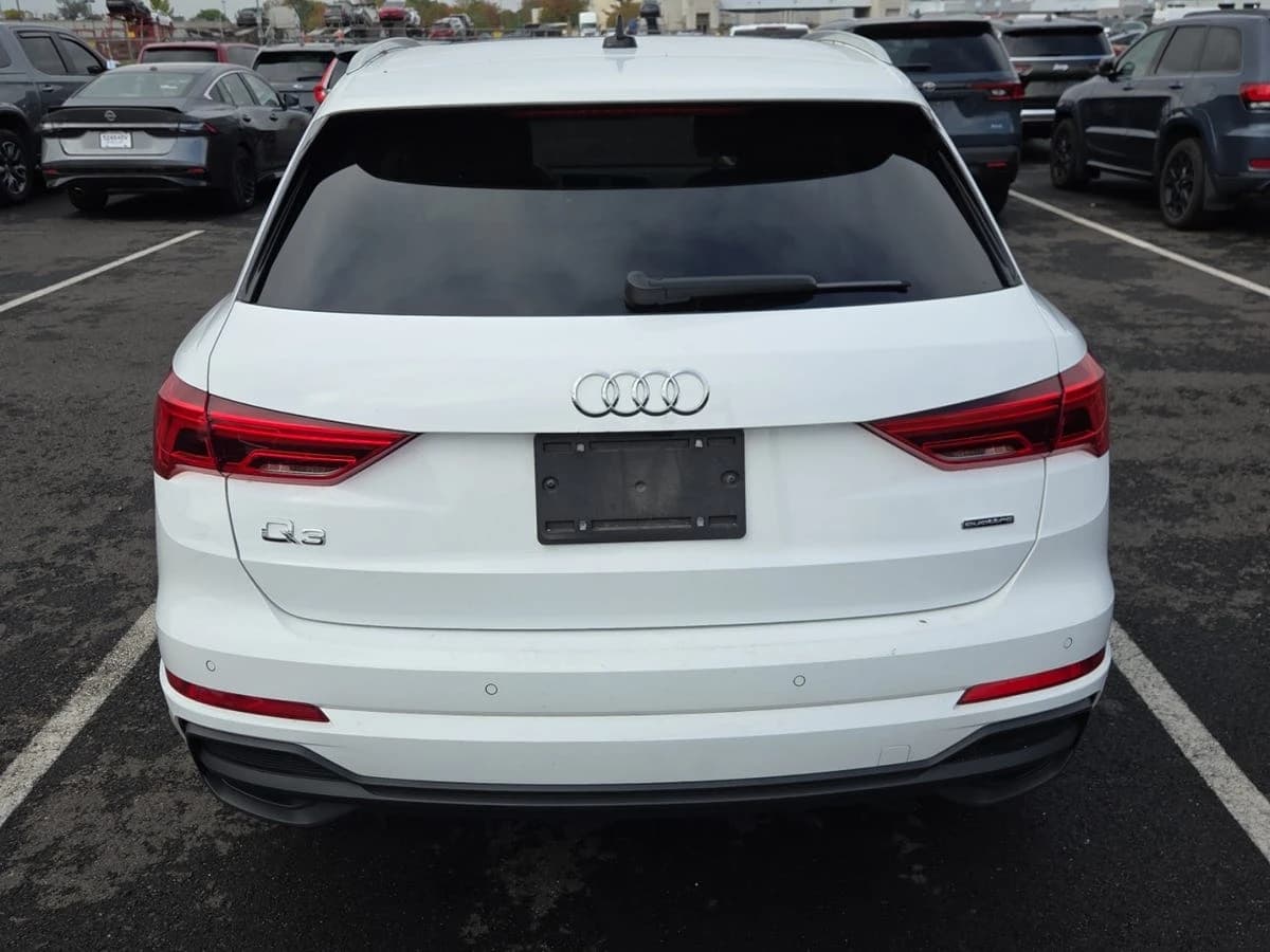 2025 Audi Q3 S line Premium — photo 4