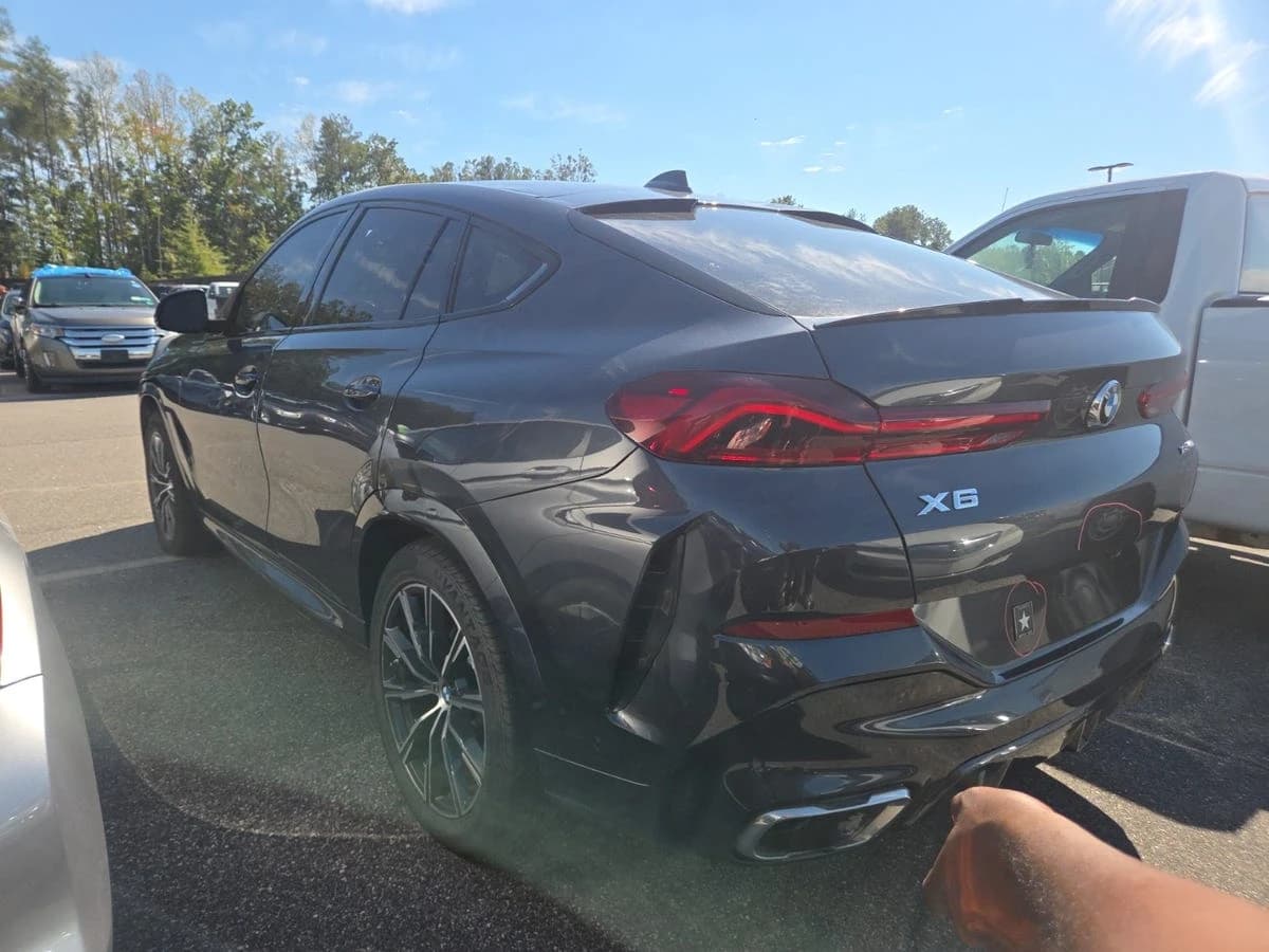 2021 BMW X6 xDrive40i — photo 3