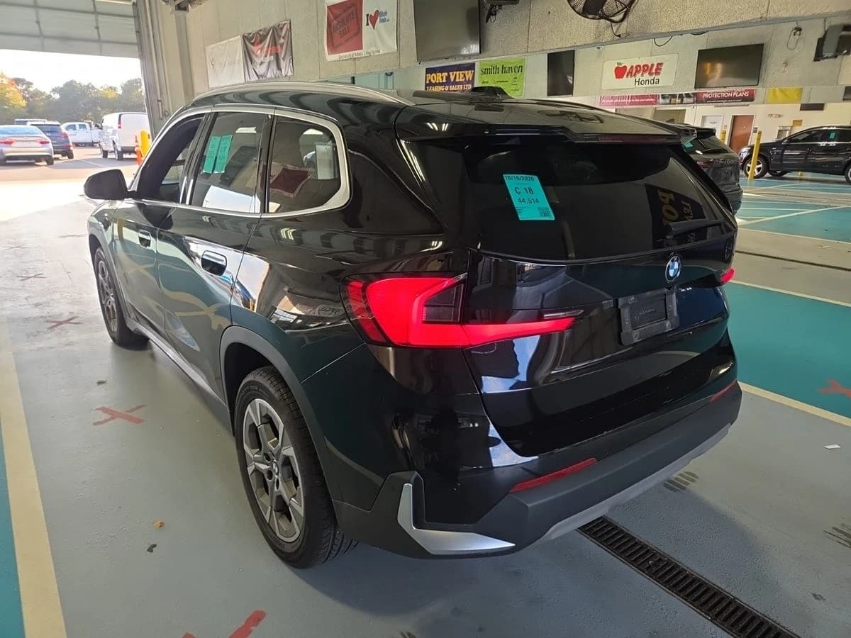 2023 BMW X1 xDrive28i — photo 3