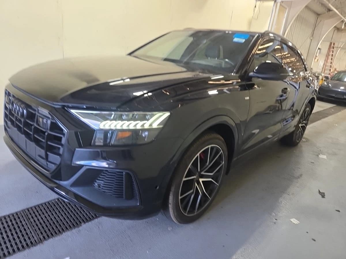 2021 Audi Q8 Premium Plus — photo 1
