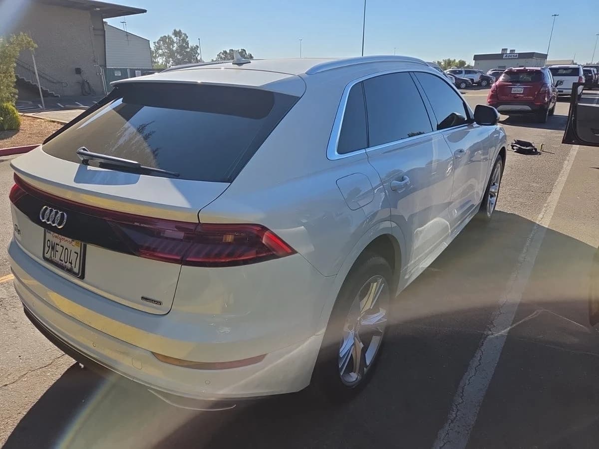 2019 Audi Q8 Premium — photo 5
