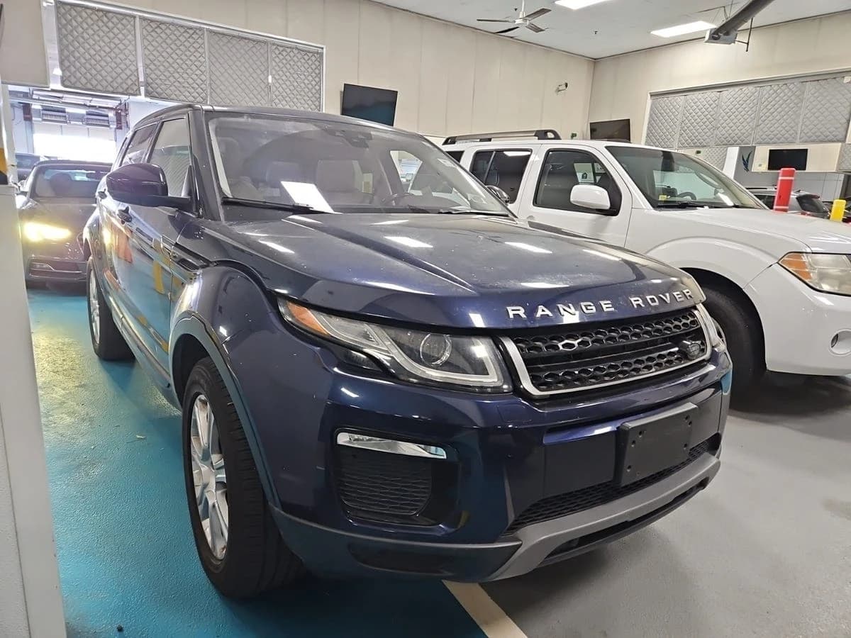 2018 Land Rover Range Rover Evoque SE — photo 6