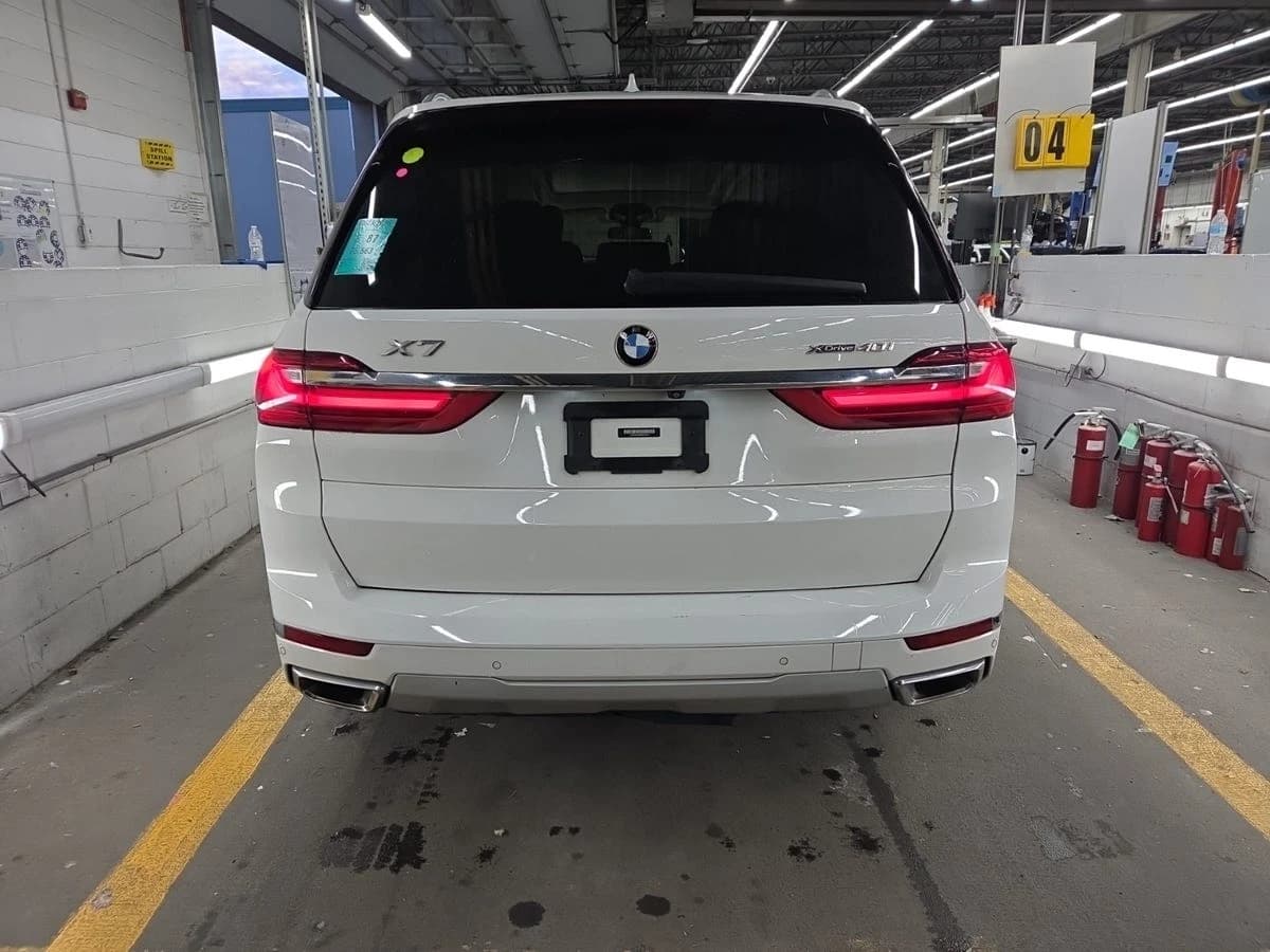 2021 BMW X7 xDrive40i — photo 5