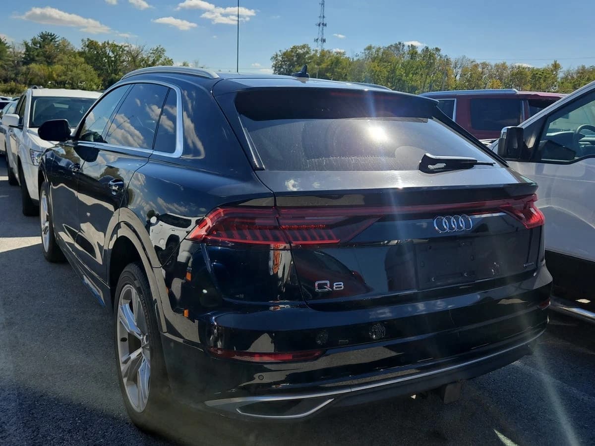 2019 Audi Q8 Premium Plus — photo 3